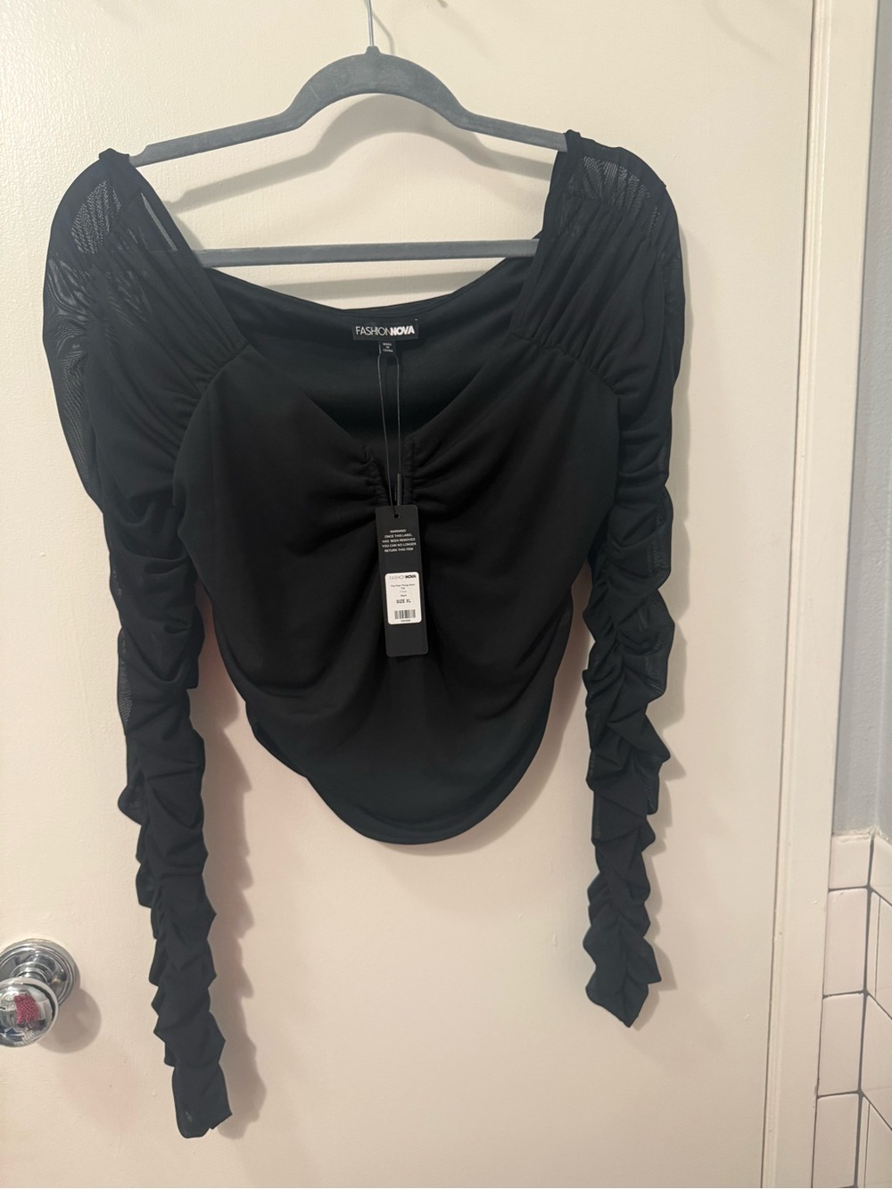 Fashion Nova Black Ruched Long-Sleeve Crop Top